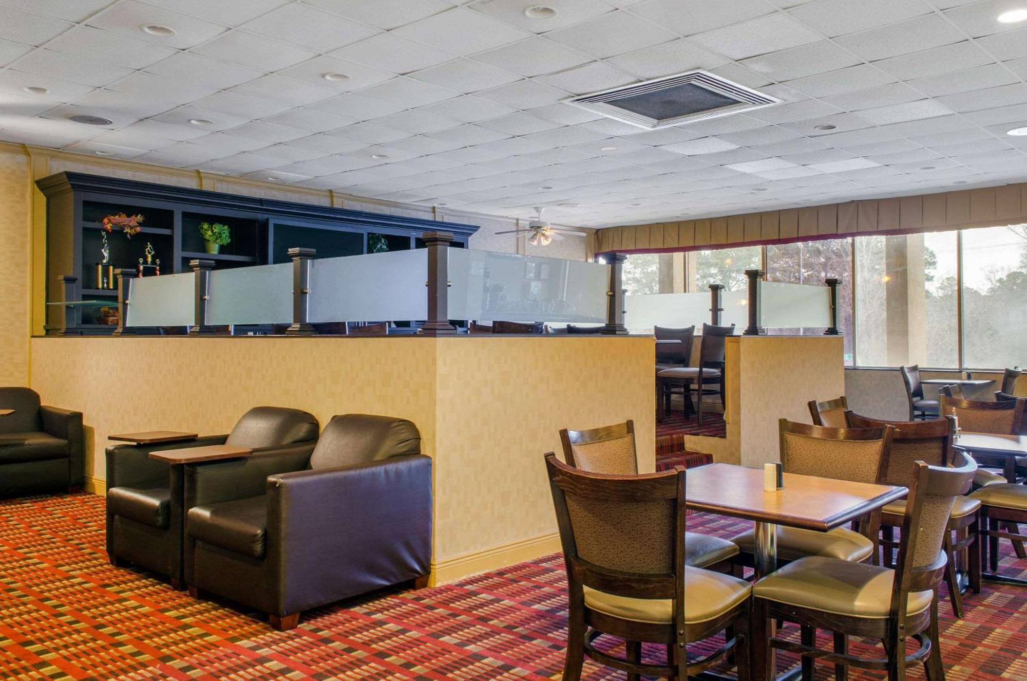 Quality Inn University Area Troy Exterior photo