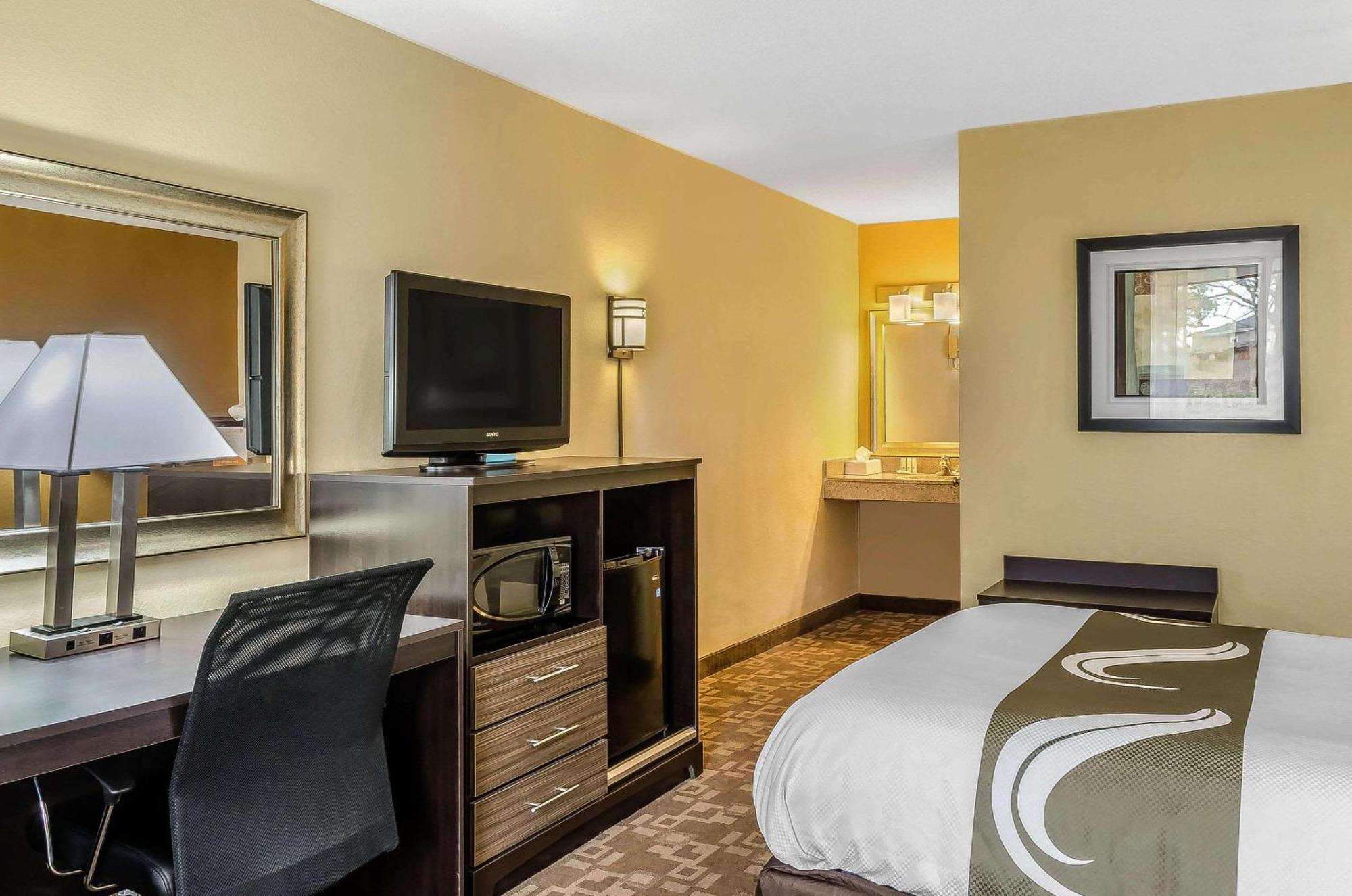 Quality Inn University Area Troy Exterior photo