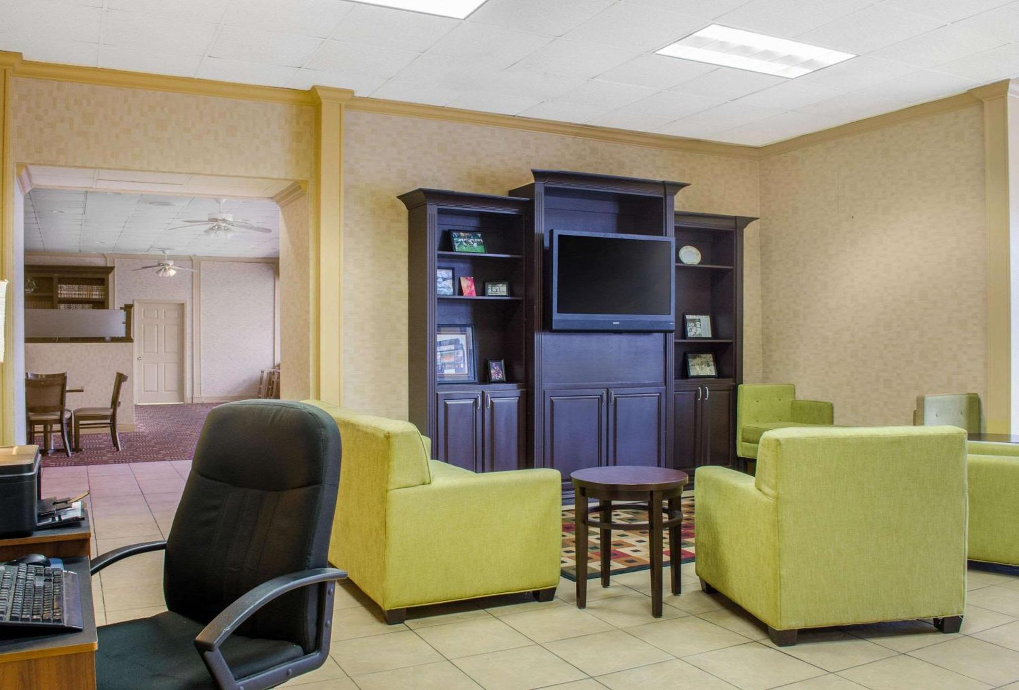 Quality Inn University Area Troy Exterior photo