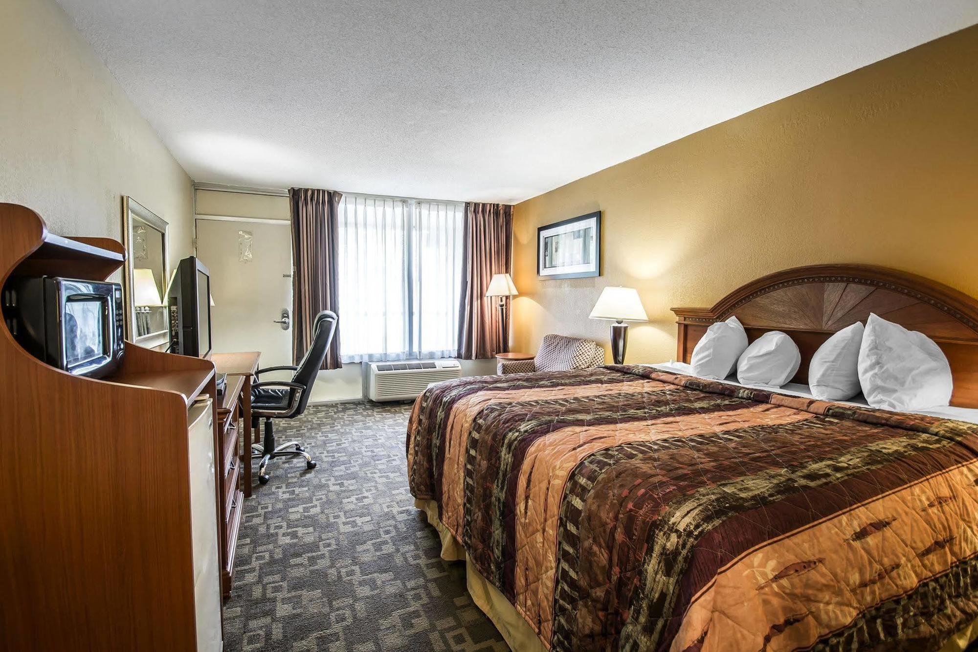 Quality Inn University Area Troy Exterior photo