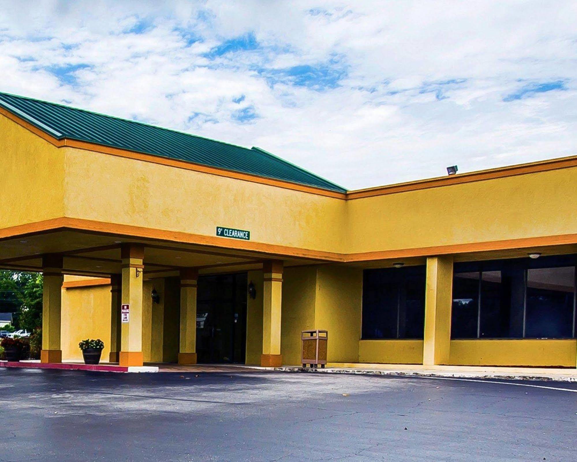 Quality Inn University Area Troy Exterior photo