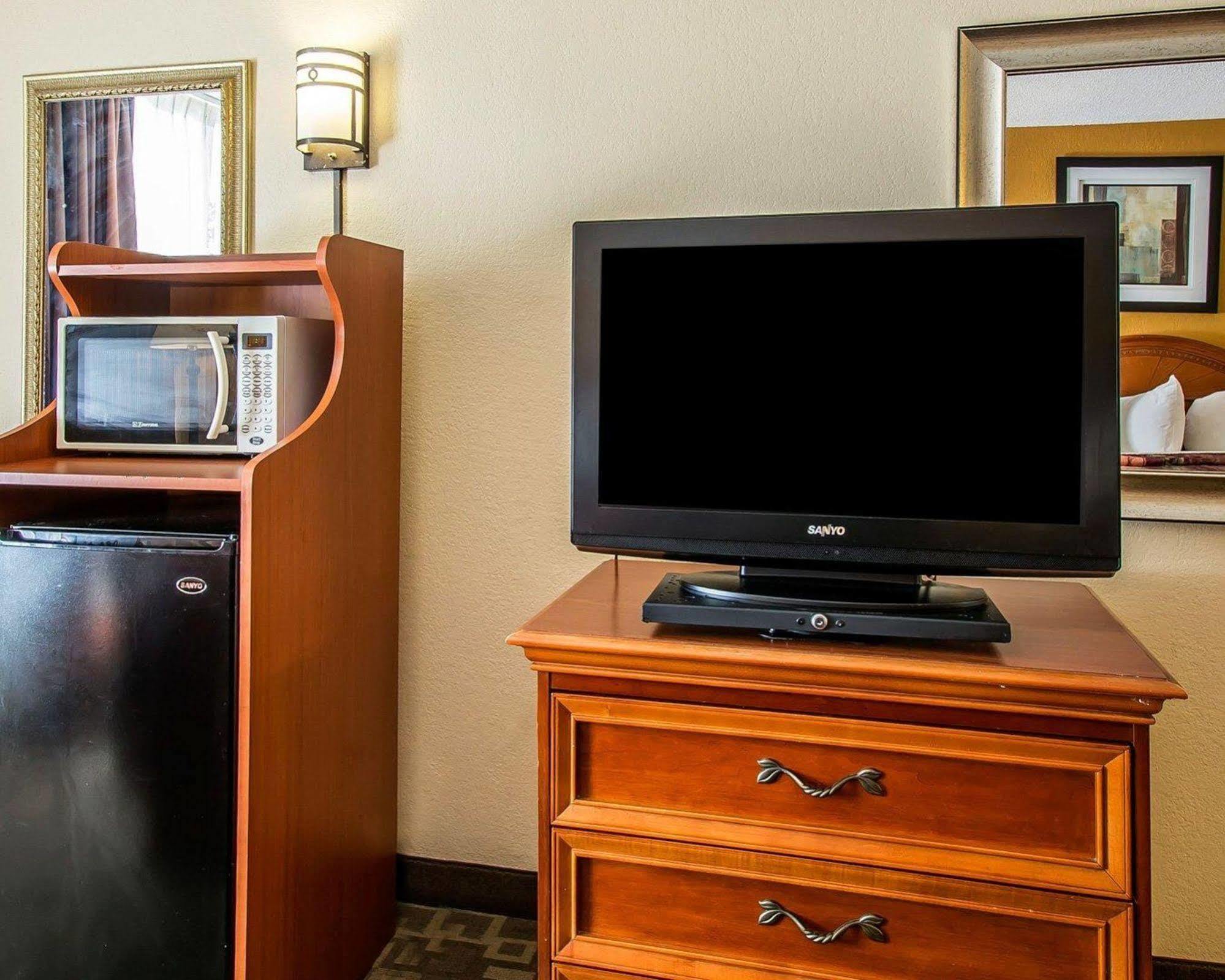 Quality Inn University Area Troy Exterior photo