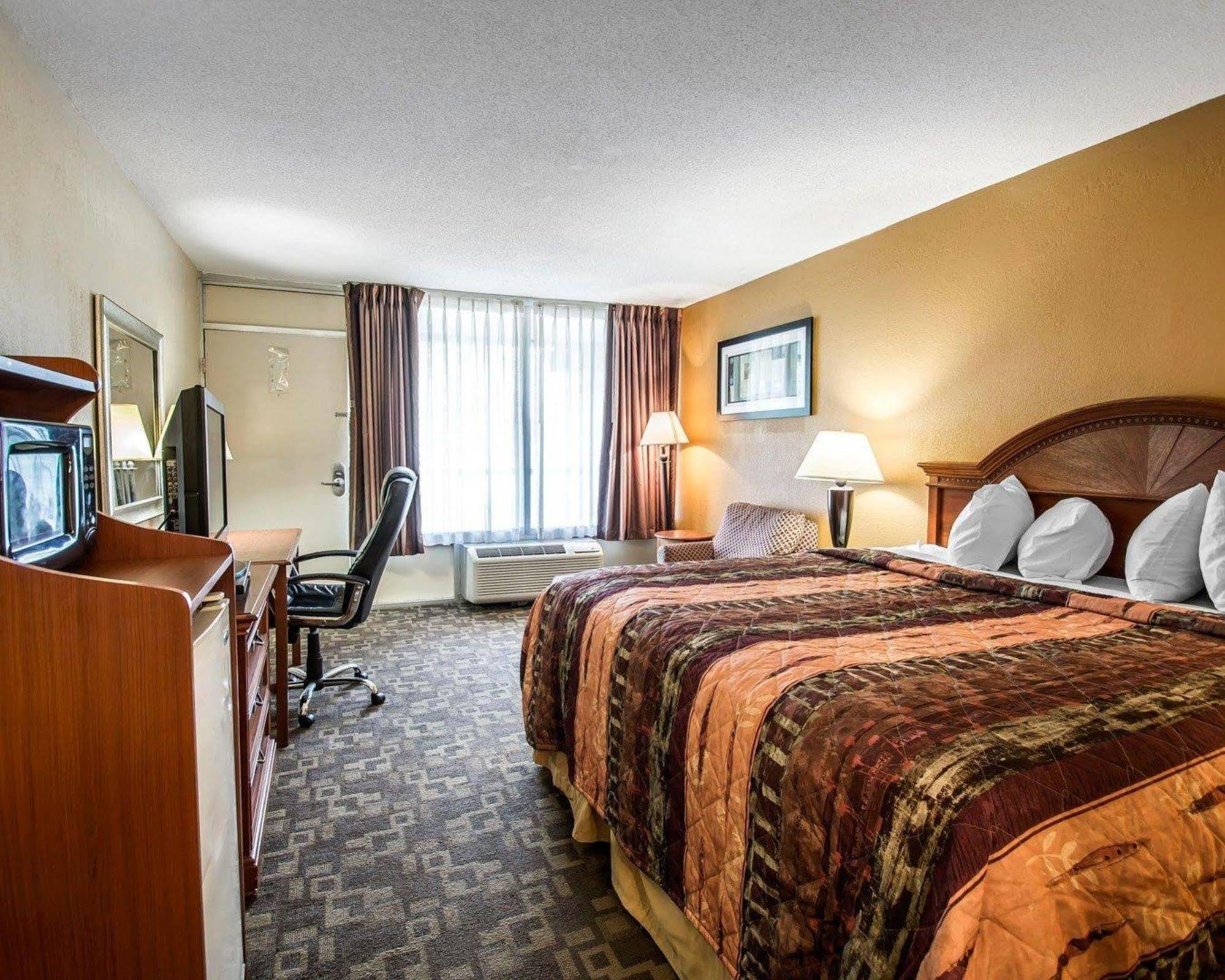 Quality Inn University Area Troy Exterior photo